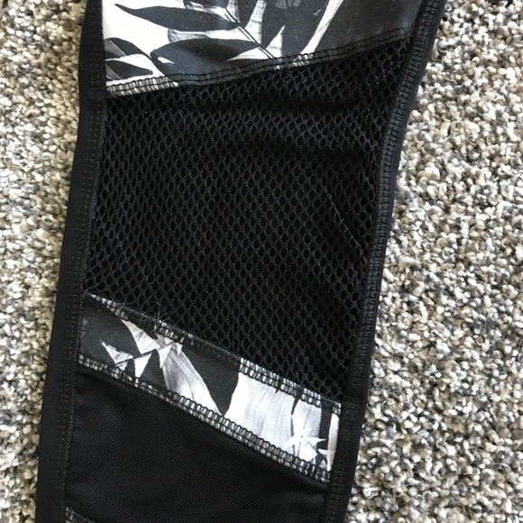 Jessica Simpson leggings - Picture 3 of 3